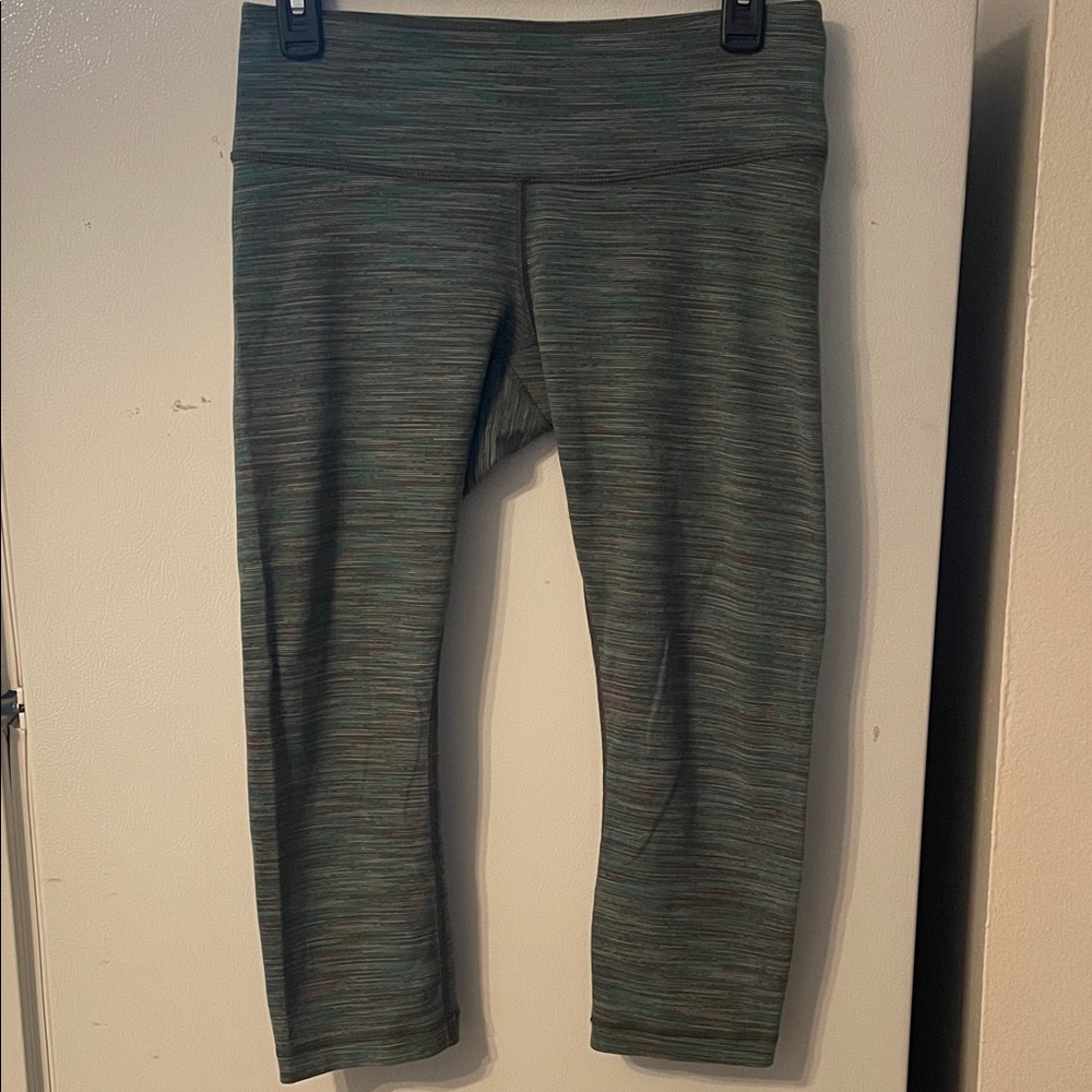 Lululemon Size 8 Women’s 21” Inseam Crop‎ Green Turquoise Gray White Legging